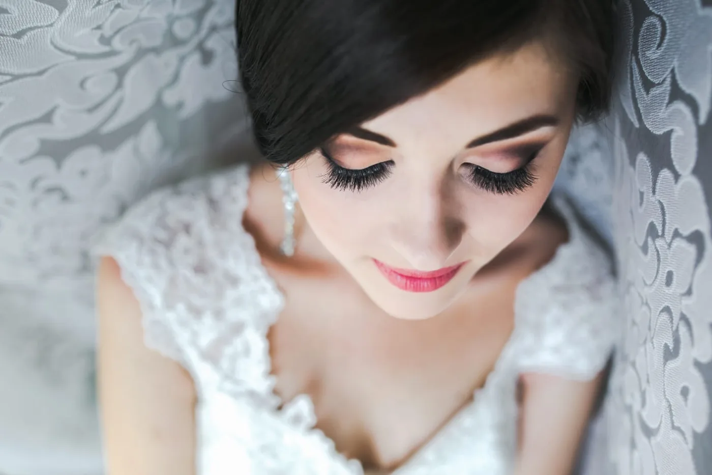 Braut-Make-up im HerzRaum — natürlicher, eleganter Brautlook